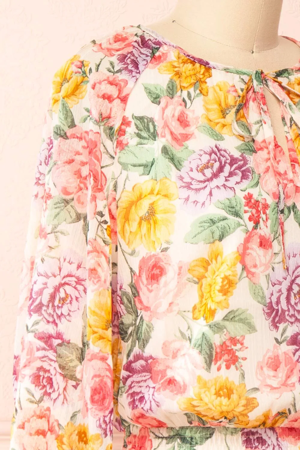 Echa | Colourful Short Floral Dress w/ Long Sleeves