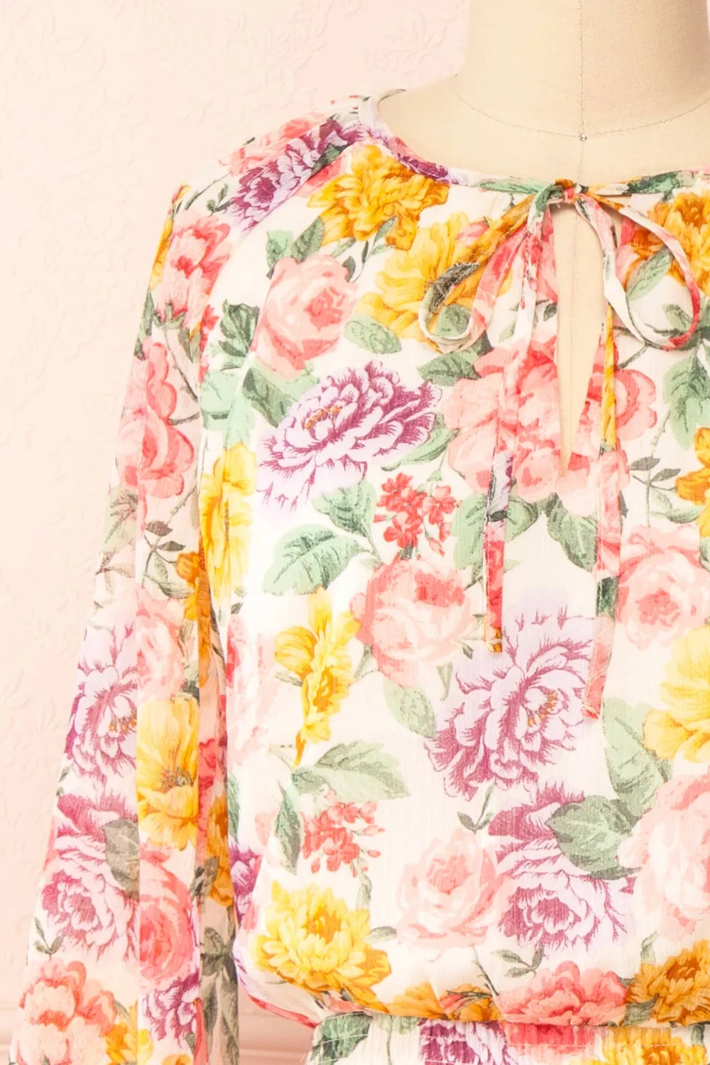 Echa | Colourful Short Floral Dress w/ Long Sleeves