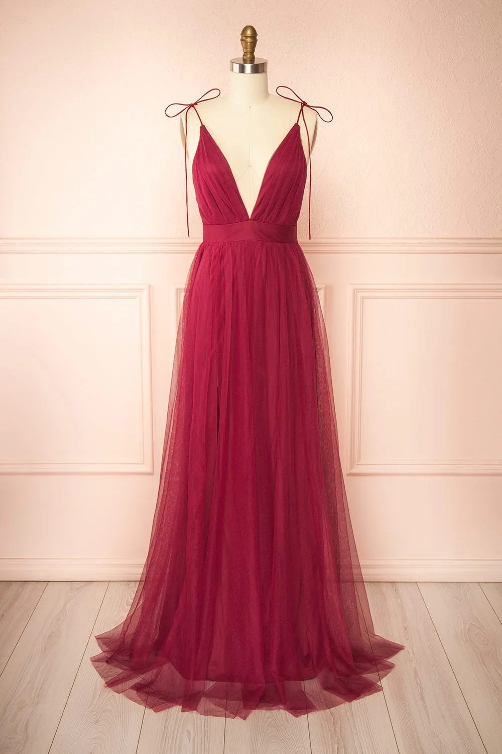 Hyedi Burgundy | Tulle Gown with Plunging Neckline
