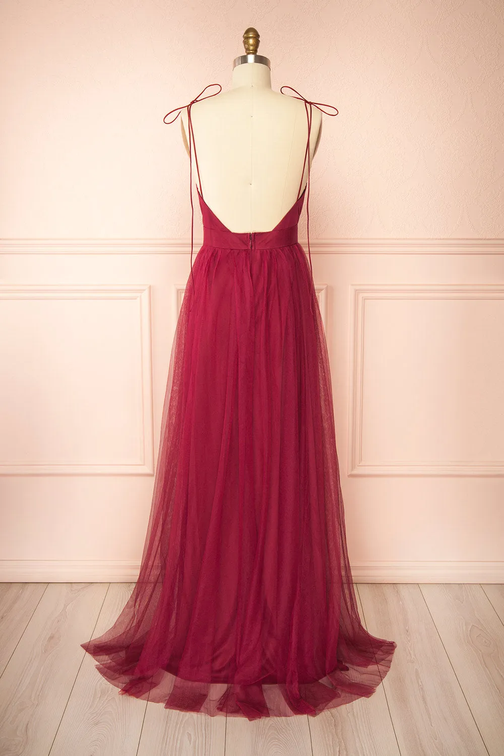 Hyedi Burgundy | Tulle Gown with Plunging Neckline