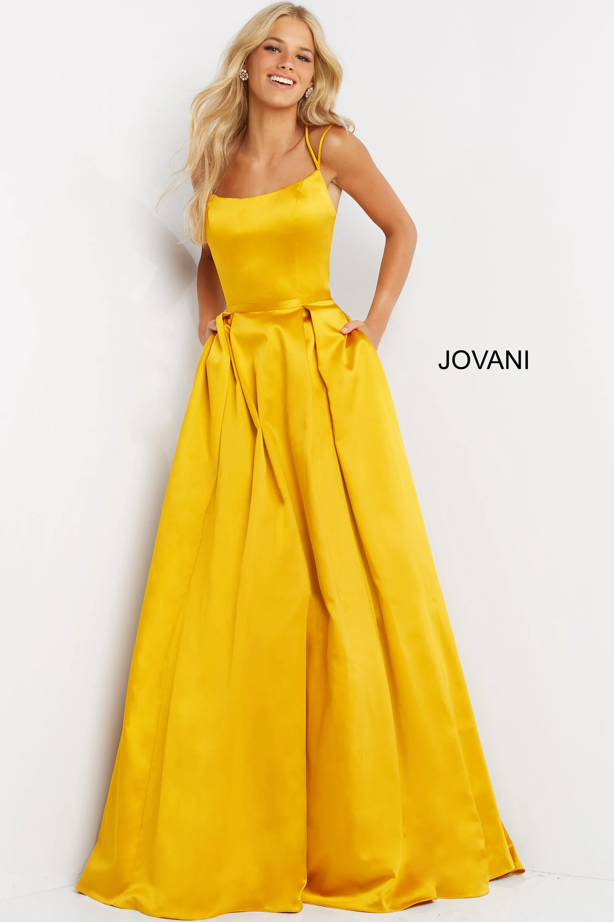 JOVANI 02536