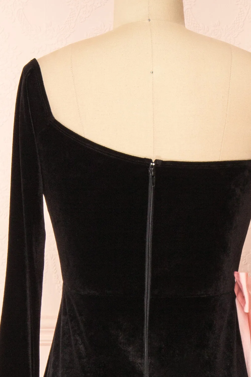 Maelise | Black Velvet Maxi Dress w/ One Sleeve