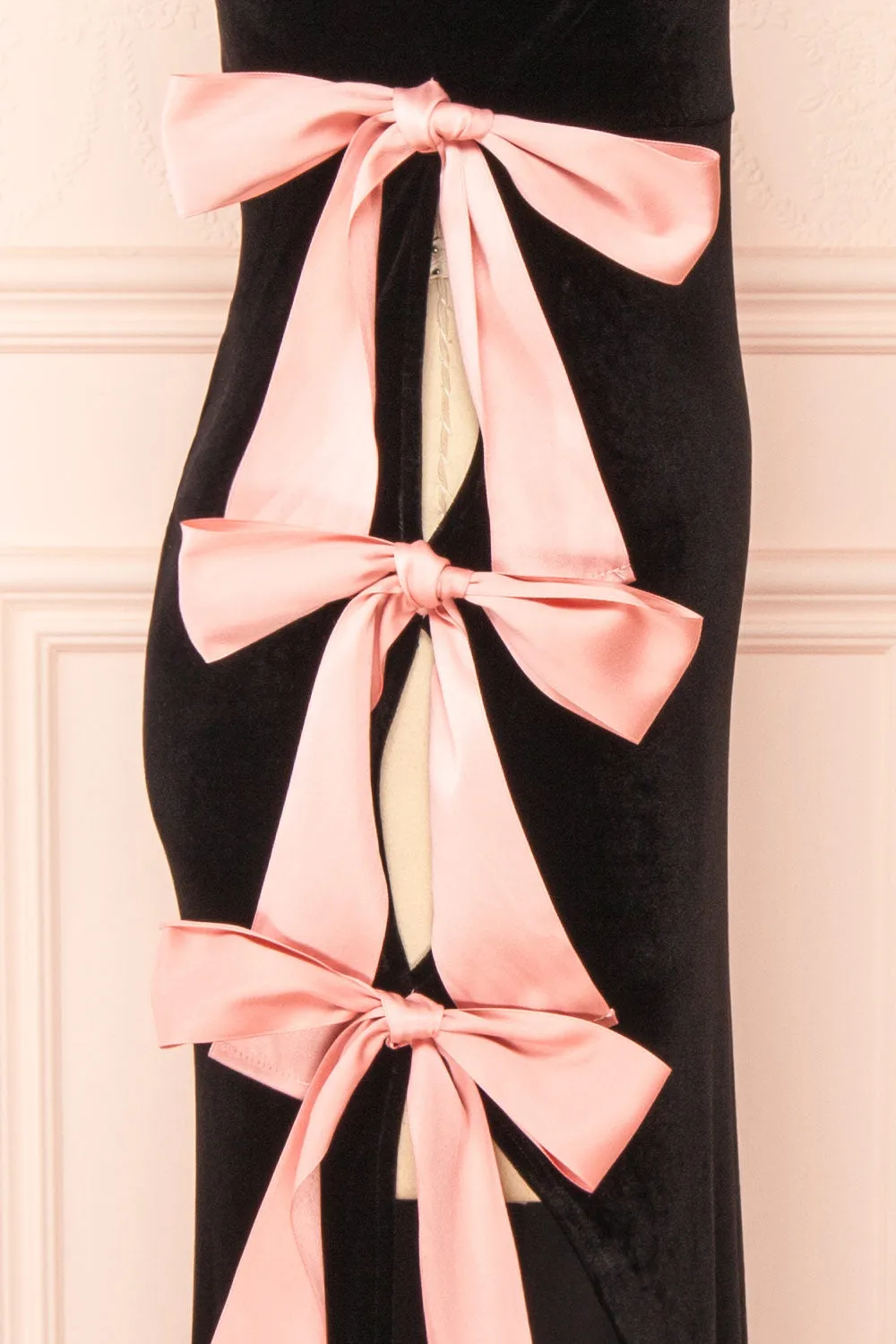 Maelise | Black Velvet Maxi Dress w/ One Sleeve