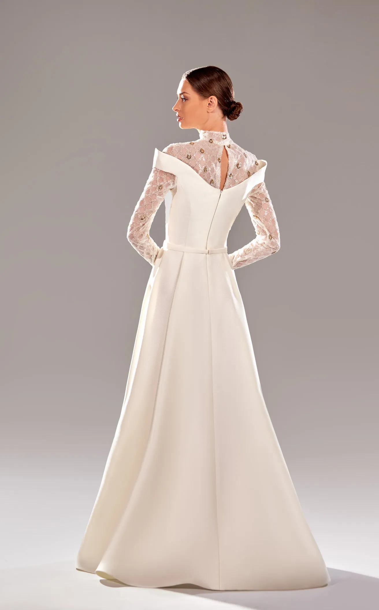 Reverie Couture SS2476 SIZE 8 ONLY