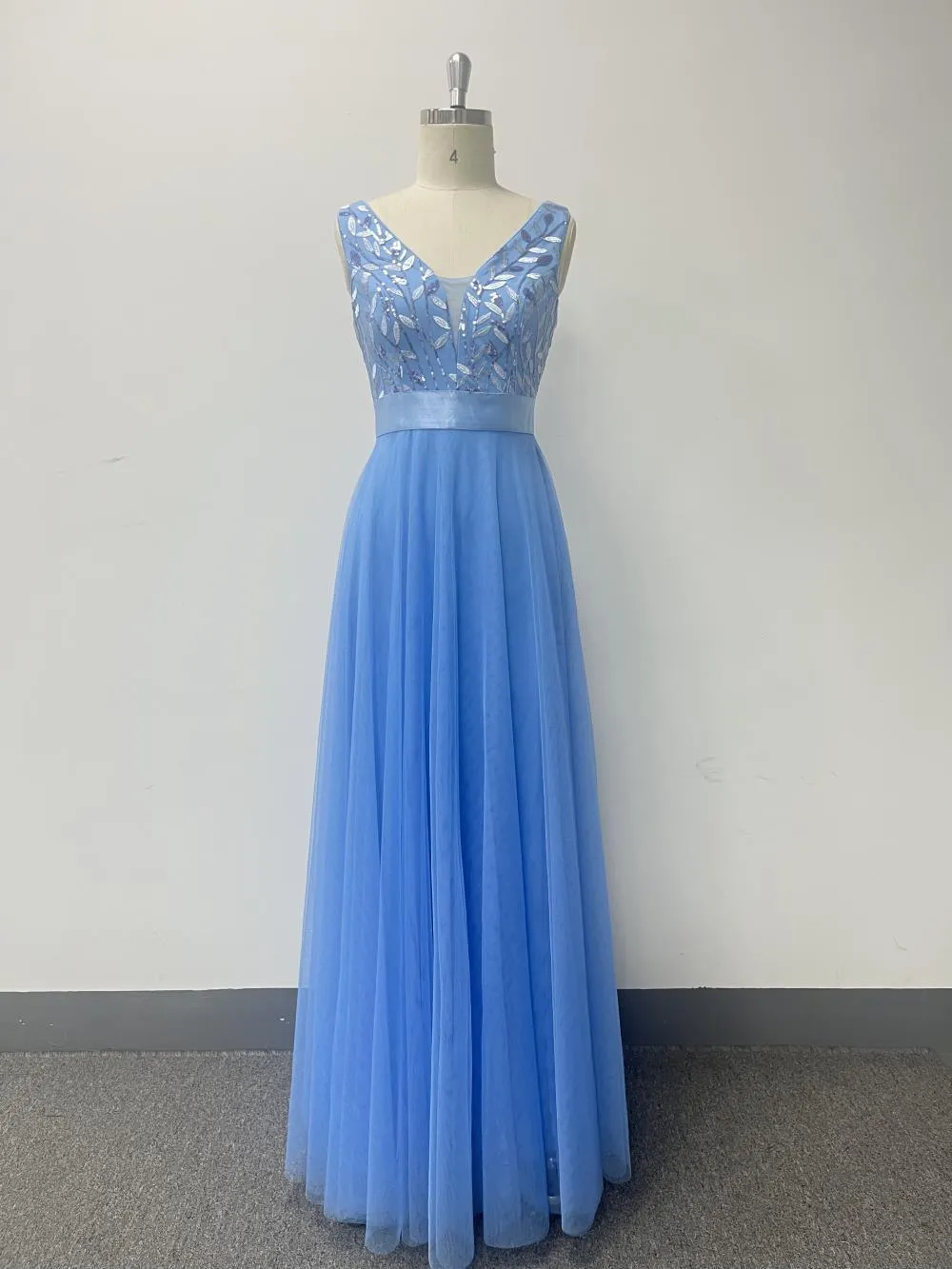 Sassy V-Neck Sleeveless Sparkling Bodice A-line Tulle Evening Dress with Belt
